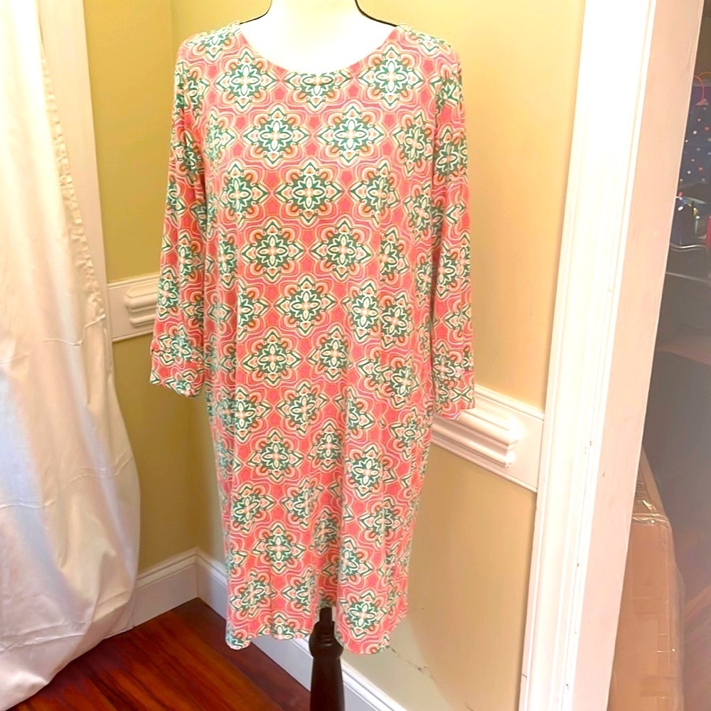 Crown & Ivy Knee-length dress size 12